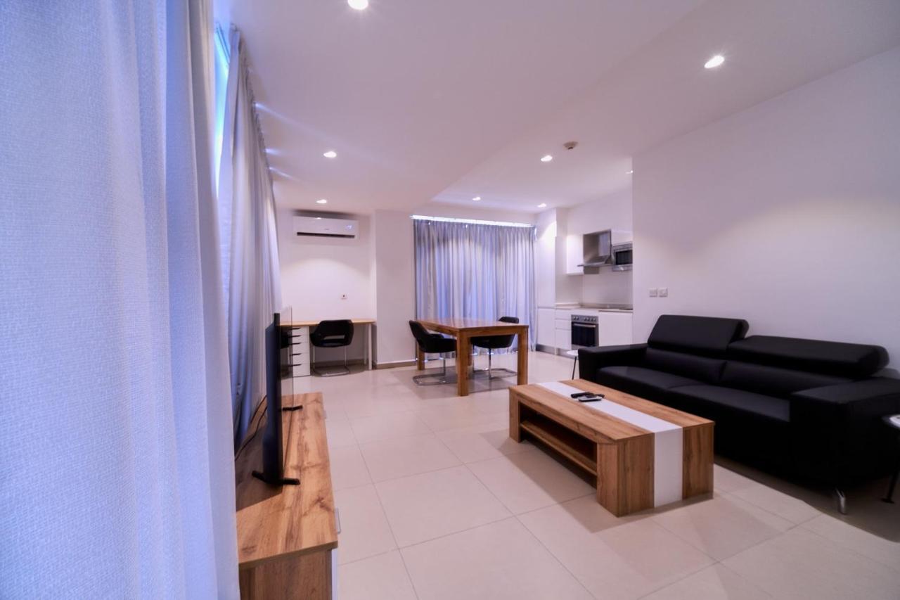 Suncity Hotel Apartment Accra Exterior photo