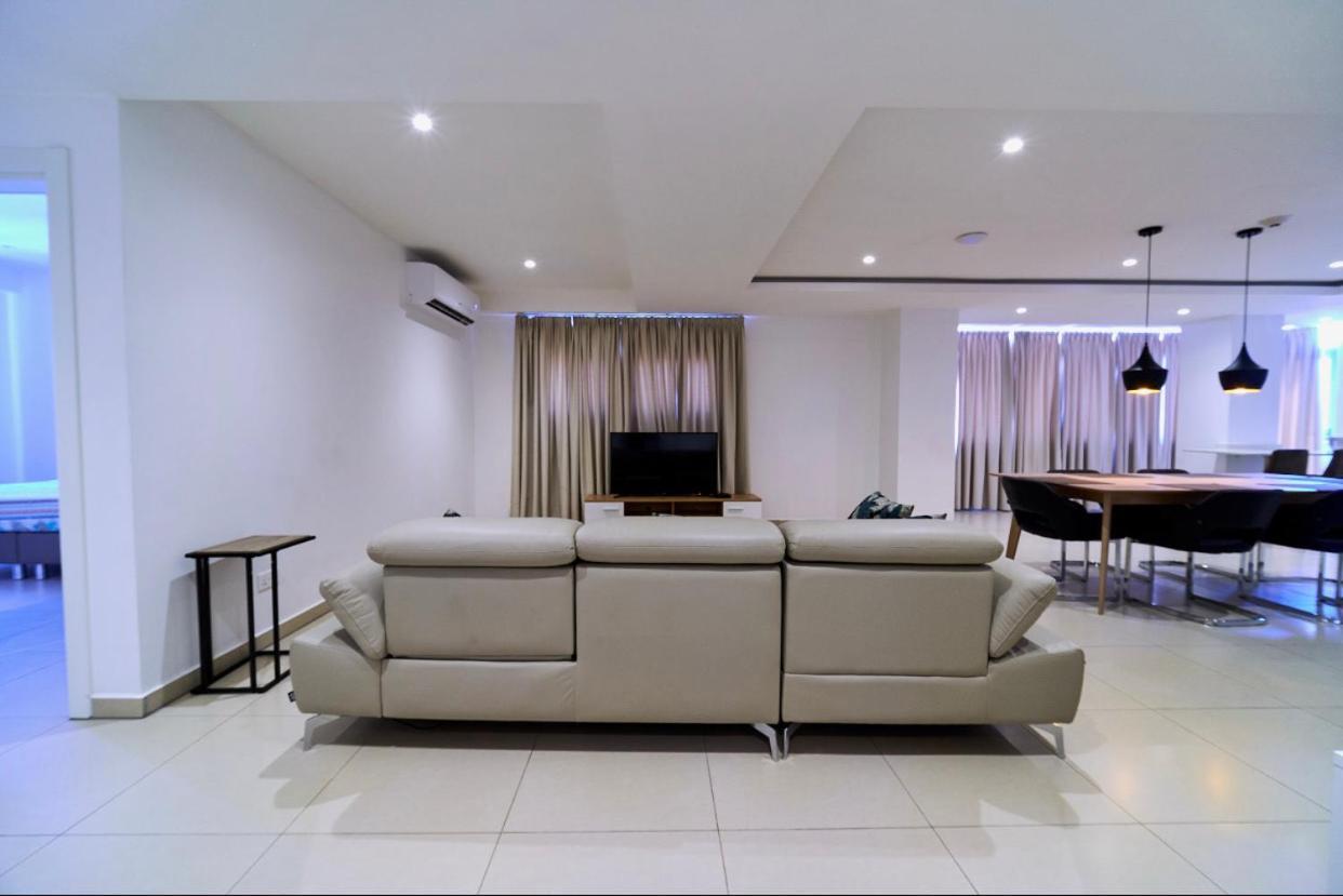Suncity Hotel Apartment Accra Exterior photo