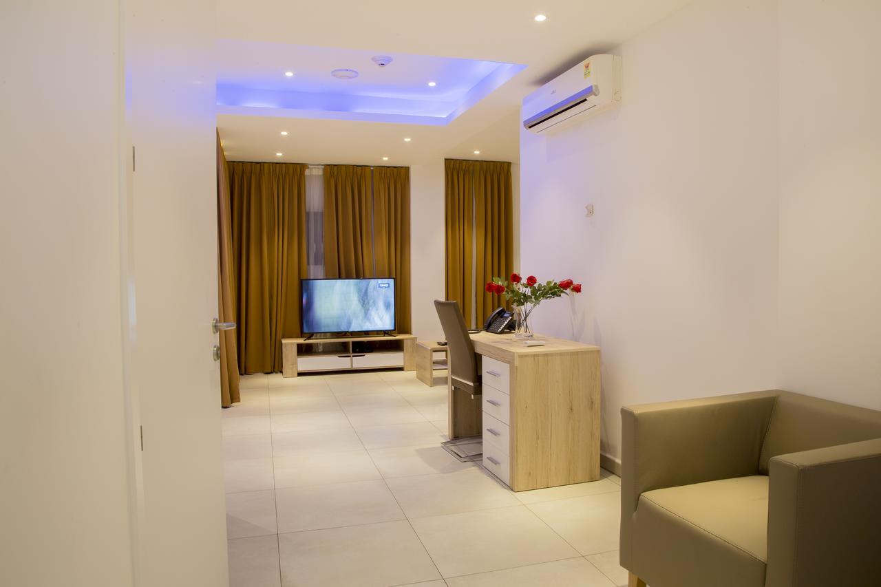 Suncity Hotel Apartment Accra Exterior photo